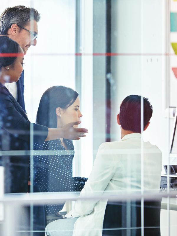 Scaloz team in discussion